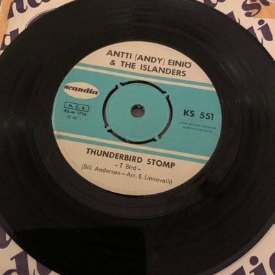 ANTTI EINIÖ & The Islanders: Thunderbird Stomp * I Don’t ….