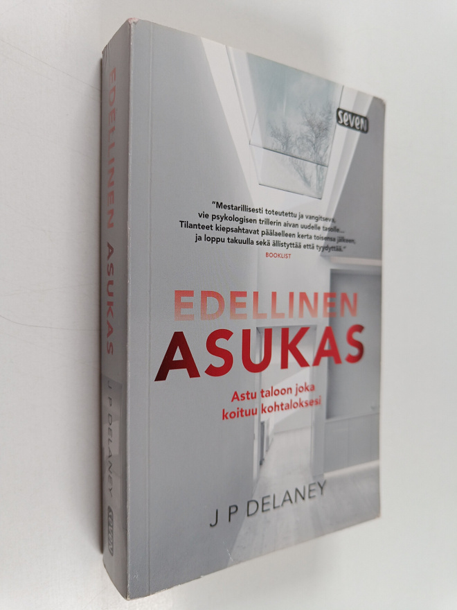 J. P. Delaney : Edellinen asukas