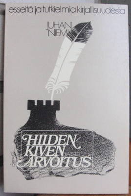Juhani Niemi: Hiidenkiven arvoitus, Karisto 1985. 199 s.