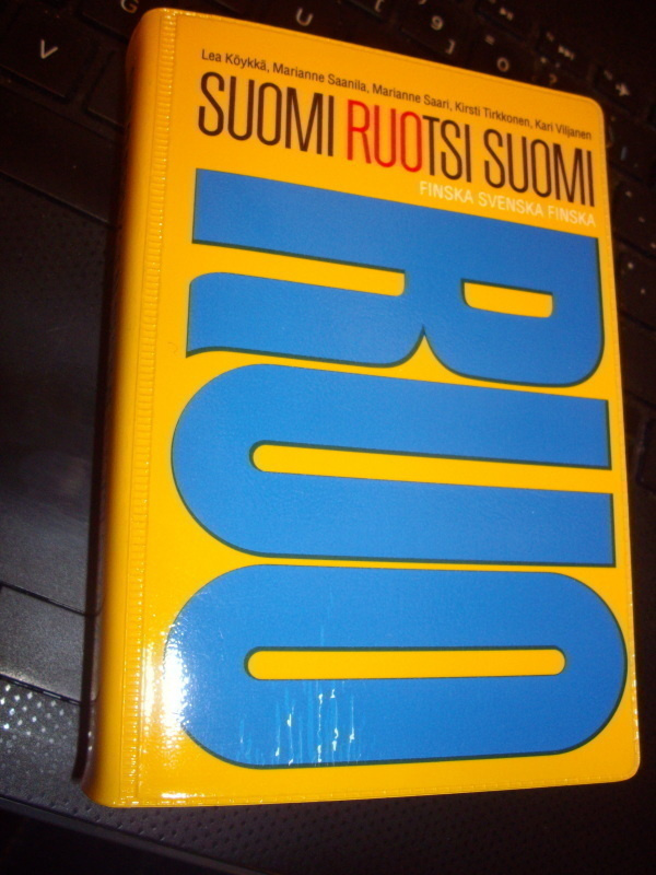 Suomi - Ruotsi - Suomi sanakirja (Gummerus 2.p.2007) Sis.pk