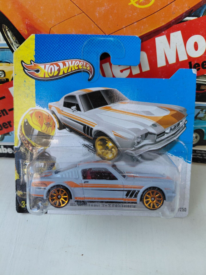 Ford Mustang 2+2 Fastback -65 Hot Wheels