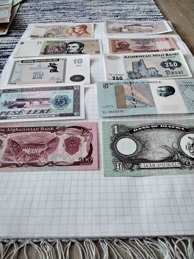 Ukomaiset setelit 10 kpl