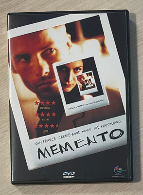 MEMENTO (2000) Guy Pearce, Carrie-Anne Moss
