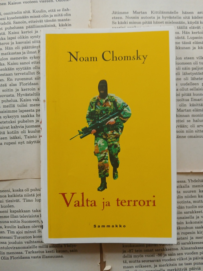 Noam Chomsky - Valta ja terrori (pokkari)