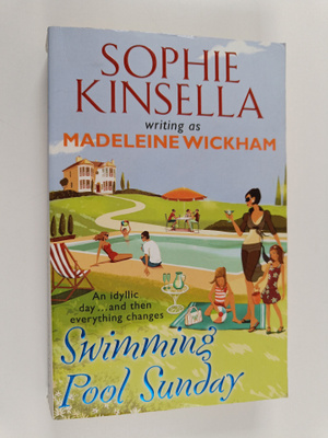 Madeleine Wickham : Swimming pool Sunday
