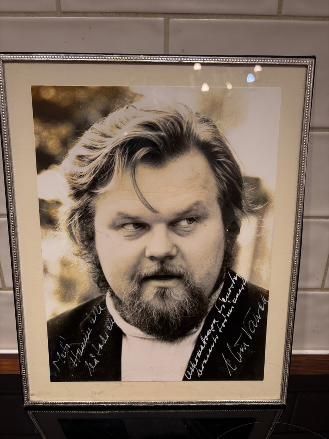 Martti Talvela: valokuva omistuskirjoituksella