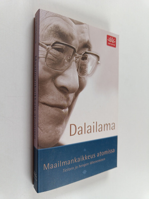 Dalai Lama XIV : Maailmankaikkeus atomissa : tieteen ja h...