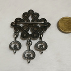 Kalevala koru, Karjalainen nauhapunos, solki rintakoru - pikkukuva 2