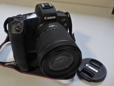 Canon EOS R
