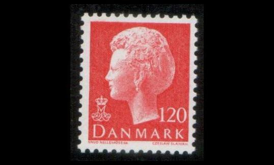 Tanska 650 ** Margrethe 120 öre punainen (1977)