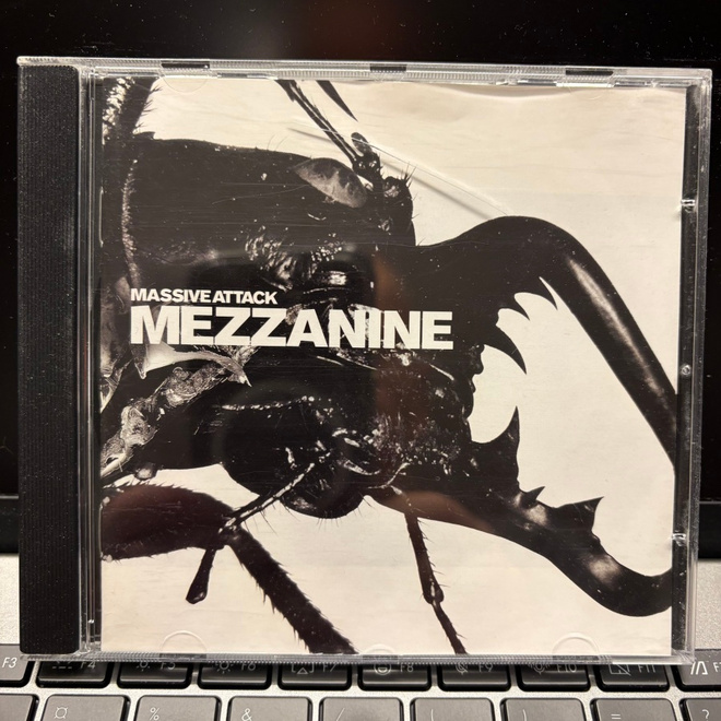 MASSIVE ATTACK - Mezzanine cd