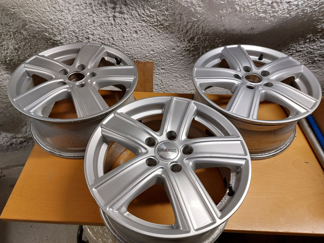 3 KPL DEZENT ALUVANTEITA 16"  5X112