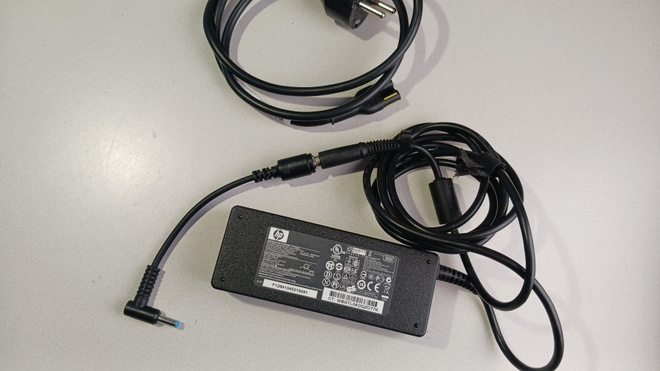 Hp laturi 90w Bluetip pienipää