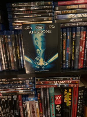 Aikakone (2002)