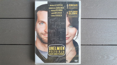 DVD: Unelmien Pelikirja (Bradley Cooper, J. Lawrence) UUSI