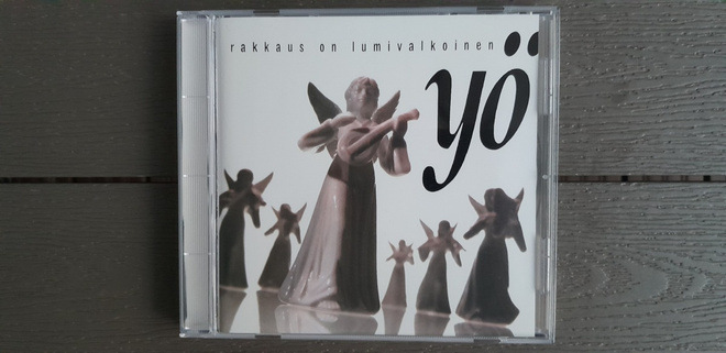CD: Yö - Rakkaus On Lumivalkoinen (2003)