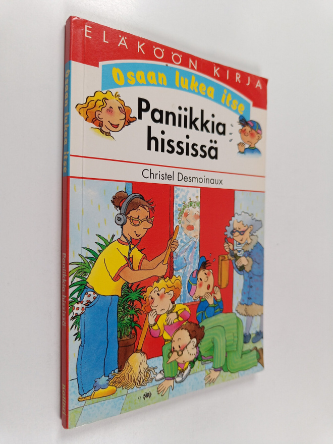 Christel Desmoinaux : Paniikkia hississä