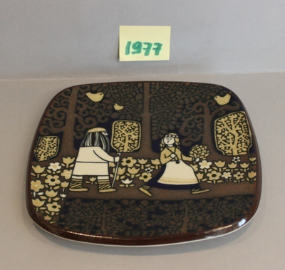 ARABIA KALEVALA SEINÄLAUTANEN. 1977. R. UOSIKKINEN