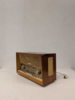Vintage radio