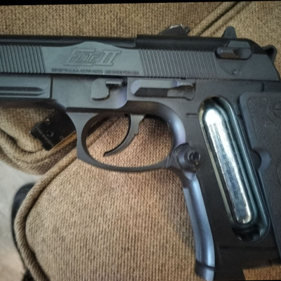 Beretta mallin kaasupistooli