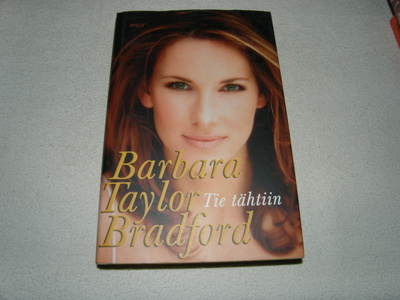 Barbara Taylor Bradford Tie tähtiin -sid