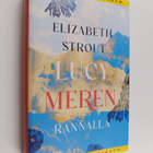 Elizabeth Strout : Lucy meren rannalla - pikkukuva 1