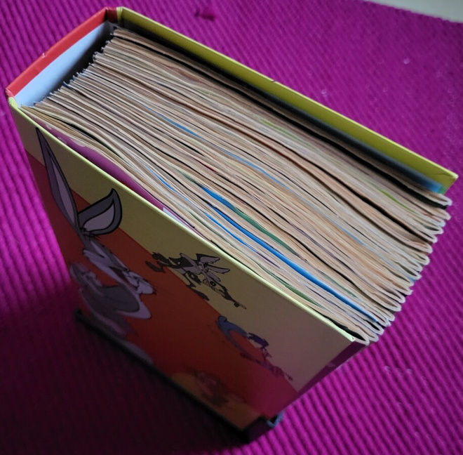 Tom & Jerry sarjakuvia 18kpl + kotelo