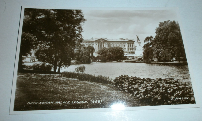 Lontoo, Buckingham Palace, vanha mv valokuvapk, ei p.