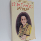 Ena Twigg ym. : Ena Twigg - Medium - pikkukuva 1