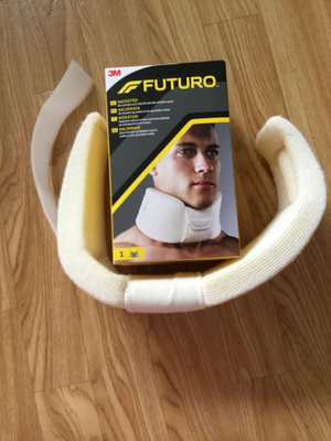 Säädettävä Futuro-niskatuki