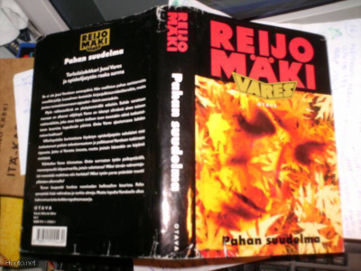 Reijo Mäki : Pahan Suudelma ( 2 p. 1998 ) Sis.postikulut