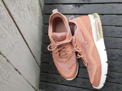 NIKE Airmax lenkkarit (40)