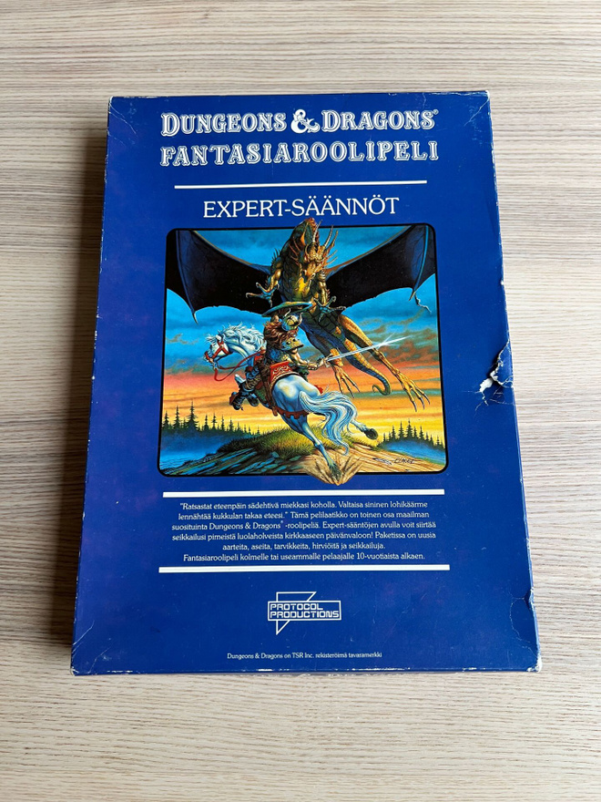 Dungeons & Dragons Expert-säännöt (Suomi-versio)