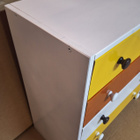 Pieni värikäs lipasto neljällä laatikolla - pikkukuva 3