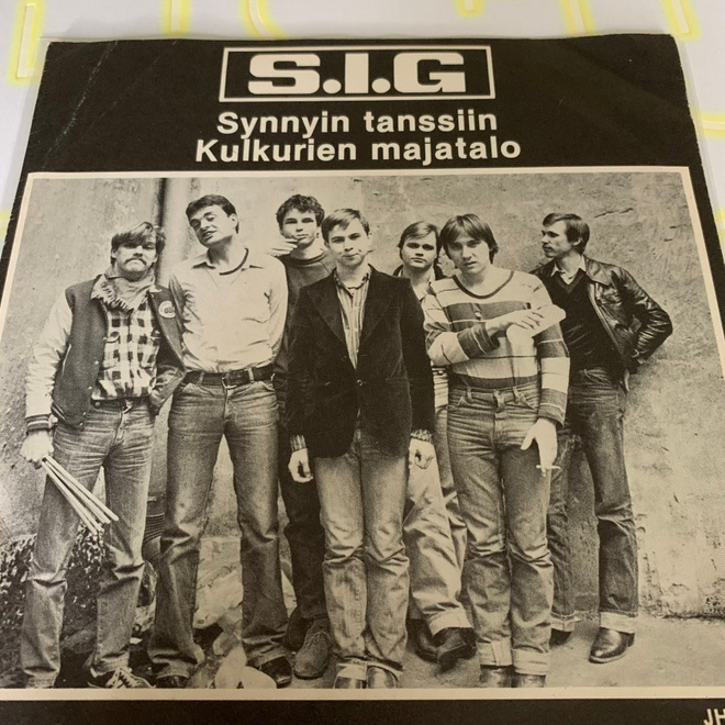 S.I.G.: Synnyin tanssiin * Kulkurien majatalo*FIN 1981