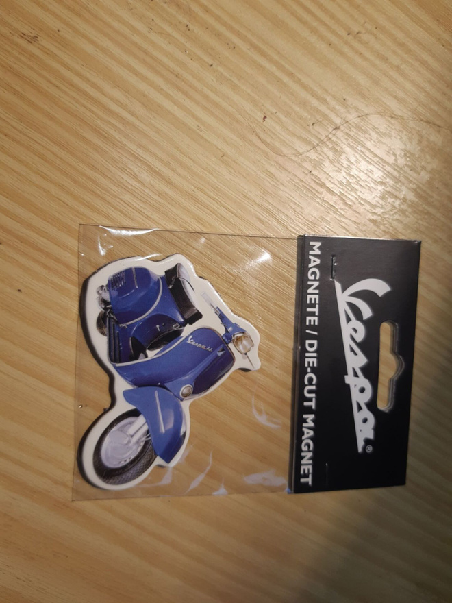Vespa jääkaappimagneetti sininen