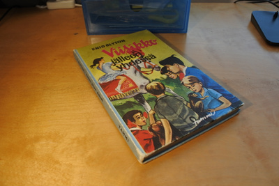 Enid Blyton: Viisikko jälleen yhdessä, sidottu
