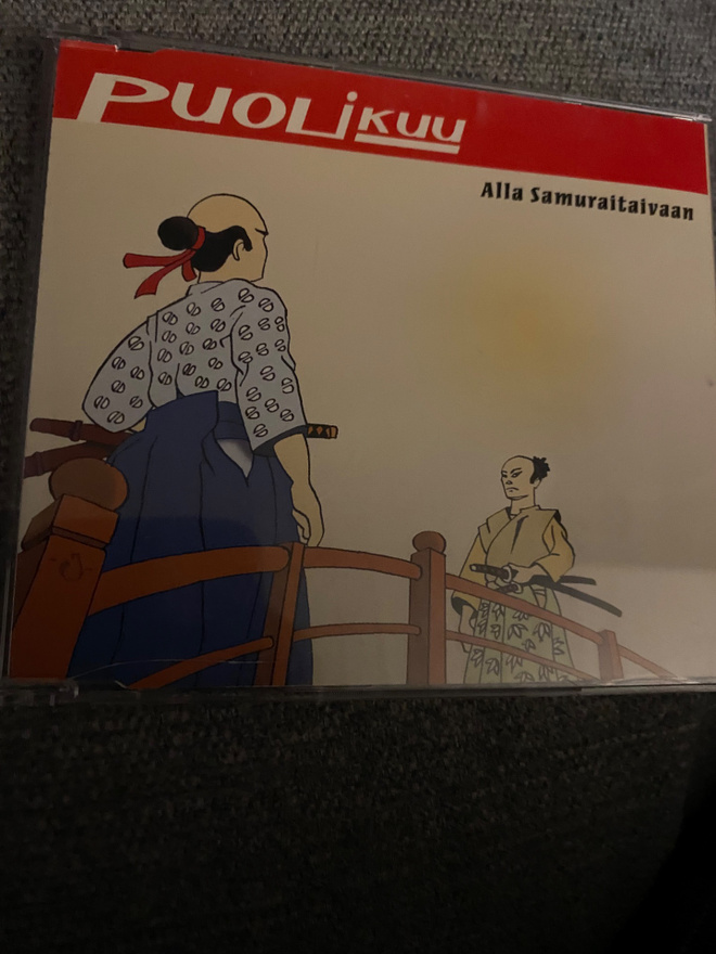 Puolikuu: Alla samuraitaivaan cds
