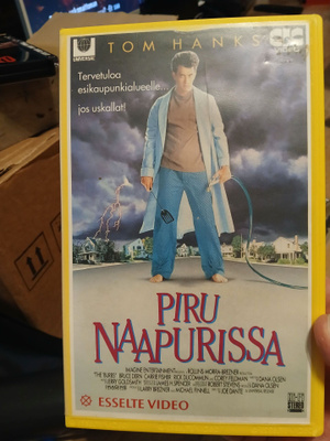 Piru naapurissa vhs