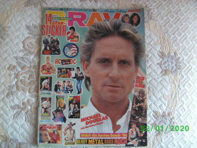 BRAVO nr.13 v. 1986 HUOM! SISÄLTÄÄ MYÖS JULISTEITA1.