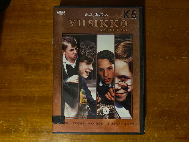 Viisikko Kaudet 1 ja 2 Eli Koko sarja DVD