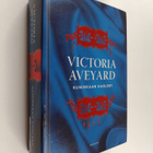 Victoria Aveyard : Kuninkaan kahleet - pikkukuva 1