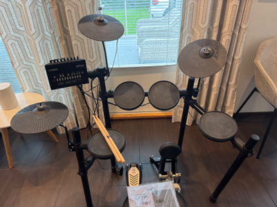 YAMAHA DTX 432K sähkörummut