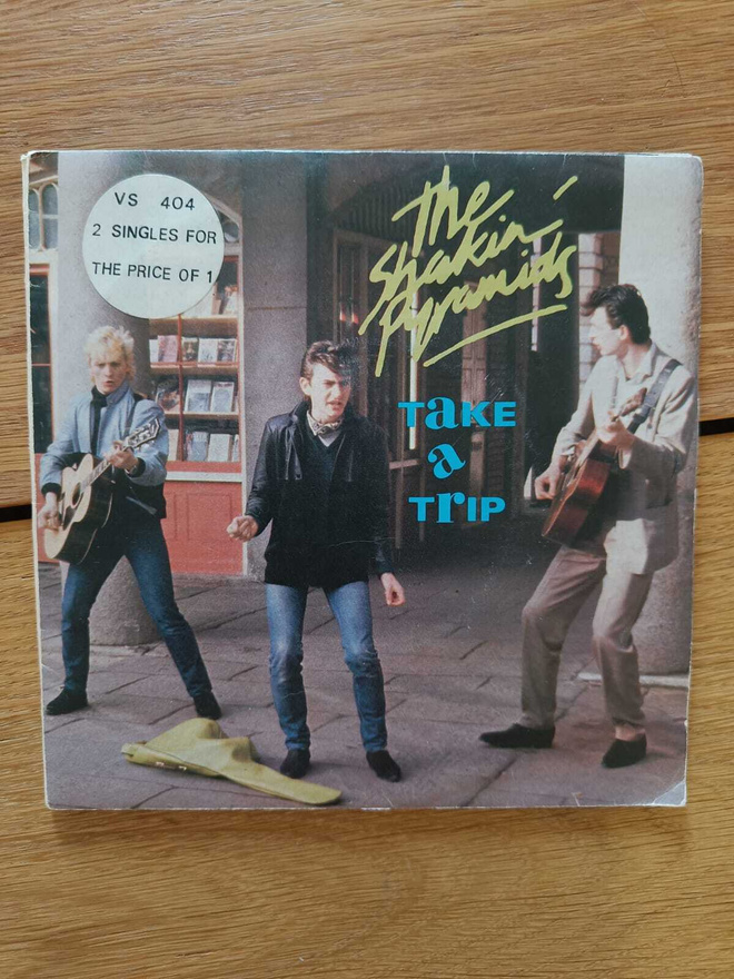 AUCTION - THE SHAKIN' PYRAMIDS 2 X 7" TUPLASINKKU
