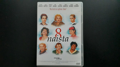 DVD: 8 Naista (Catherine Deneuve, Isabelle Huppert 2003)
