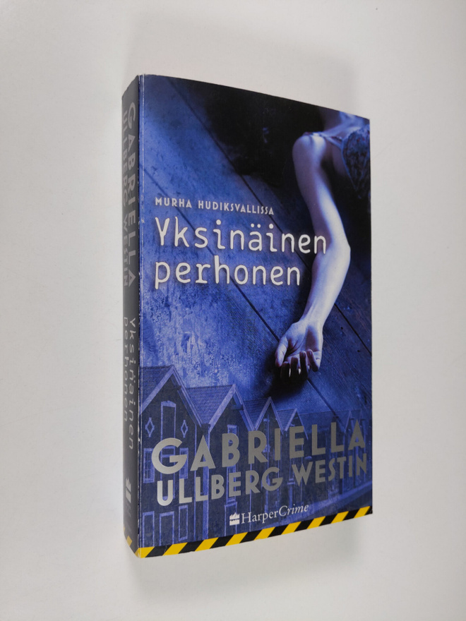 Gabriella Ullberg Westin : Yksinäinen perhonen