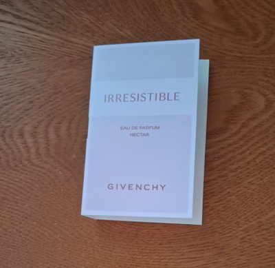 Hajuvesinäyte Givenchy Irresistible Nectar