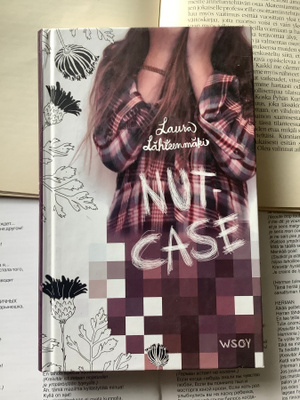 Laura Lähteenmäki - Nutcase (sid.)