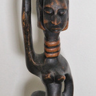 Suuri afrikkalaistyylinen puuveistos 81 cm - pikkukuva 2