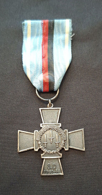 8. Divisioonan risti – Kolmen Kannaksen Koukkaajat 1941–44